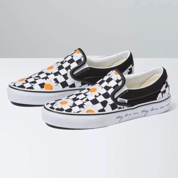 Vans Women’s Classic Slip-On  "Love Me/Love Me Not" Checker Daisy  VN0A5JMHB0B - Picture 8 of 11